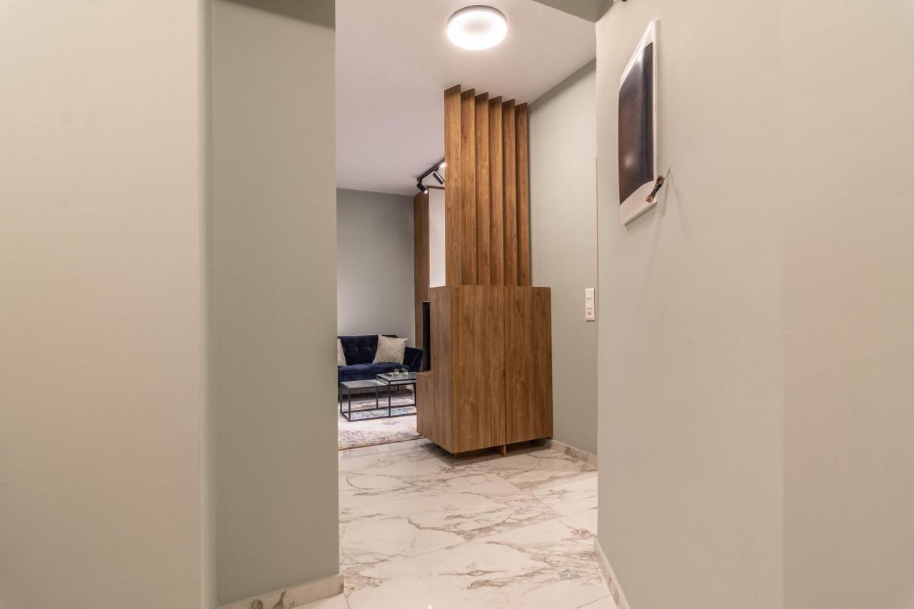 Cozy Apartment - 8' To Panormou Metro Station Athens Luaran gambar