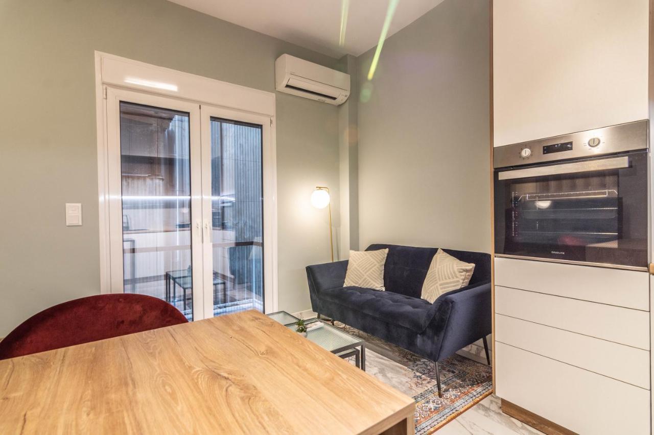 Cozy Apartment - 8' To Panormou Metro Station Athens Luaran gambar